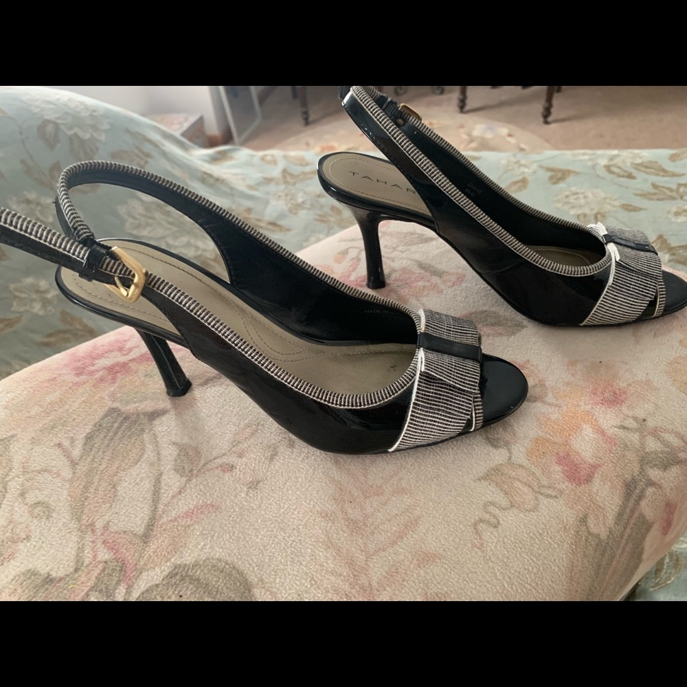 Bandolino black sling back pump with black and white striped bow!